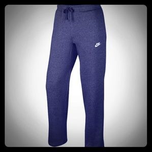 Nike Men's Sportswear Club Fleece Sweatpants. NWT